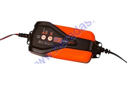Automatinis įkroviklis 12V GET Lithium-ion (LifePo4), Lead-Acid Atstato giliai išsėdusias baterijas iki 2V , poliariškumo apsauga