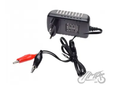 BATTERY CHARGER 12V, COMPACT
