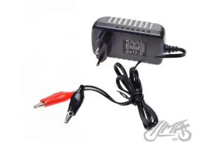 BATTERY CHARGER 12V, COMPACT