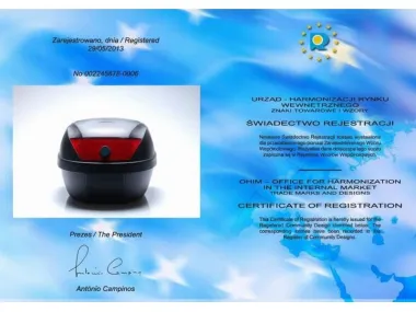 CASE 807 39.5X39.5X30 cm 28 L