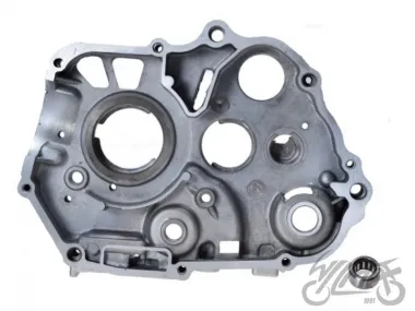 CRANKCASE, RH 4T SMALL SHAFT HOLE