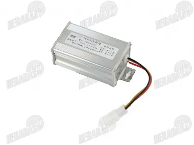 Elektrinės šlavimo, plovimo mašinos įtampos keitiklis, konverteris keičia 36-60V į 12V