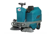 Electric self-propelled vacuum sweeping machine for floors and grounds LAMPARD S4
