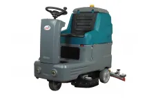 Floor washing machine self-propelled, seated, steerable X600 2 brushes Floor washing machine self-propelled, seated, steerable X600 2 brushes