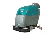 Self-propelled floor cleaning machine X4D00 with two brushes