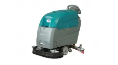 Self-propelled floor cleaning machine X4D00 with two brushes