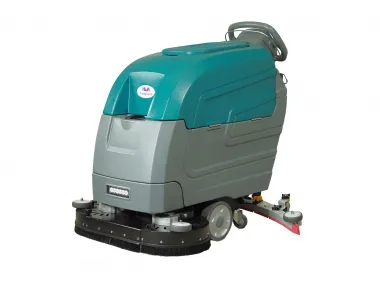 Self-propelled floor cleaning machine X4D00 with two brushes
